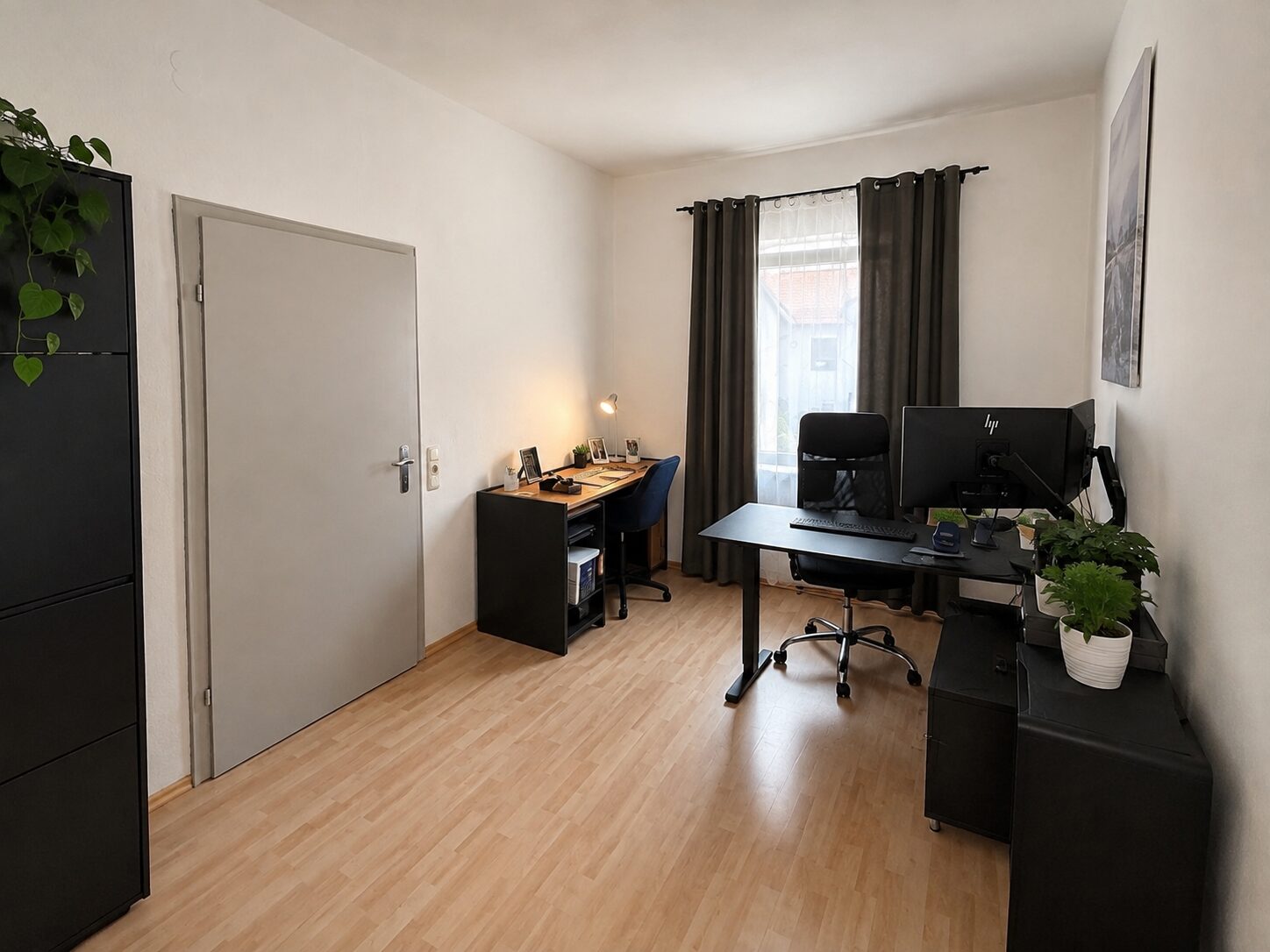 Arbeitsplatz im Büro von STRAL ImmoSolution