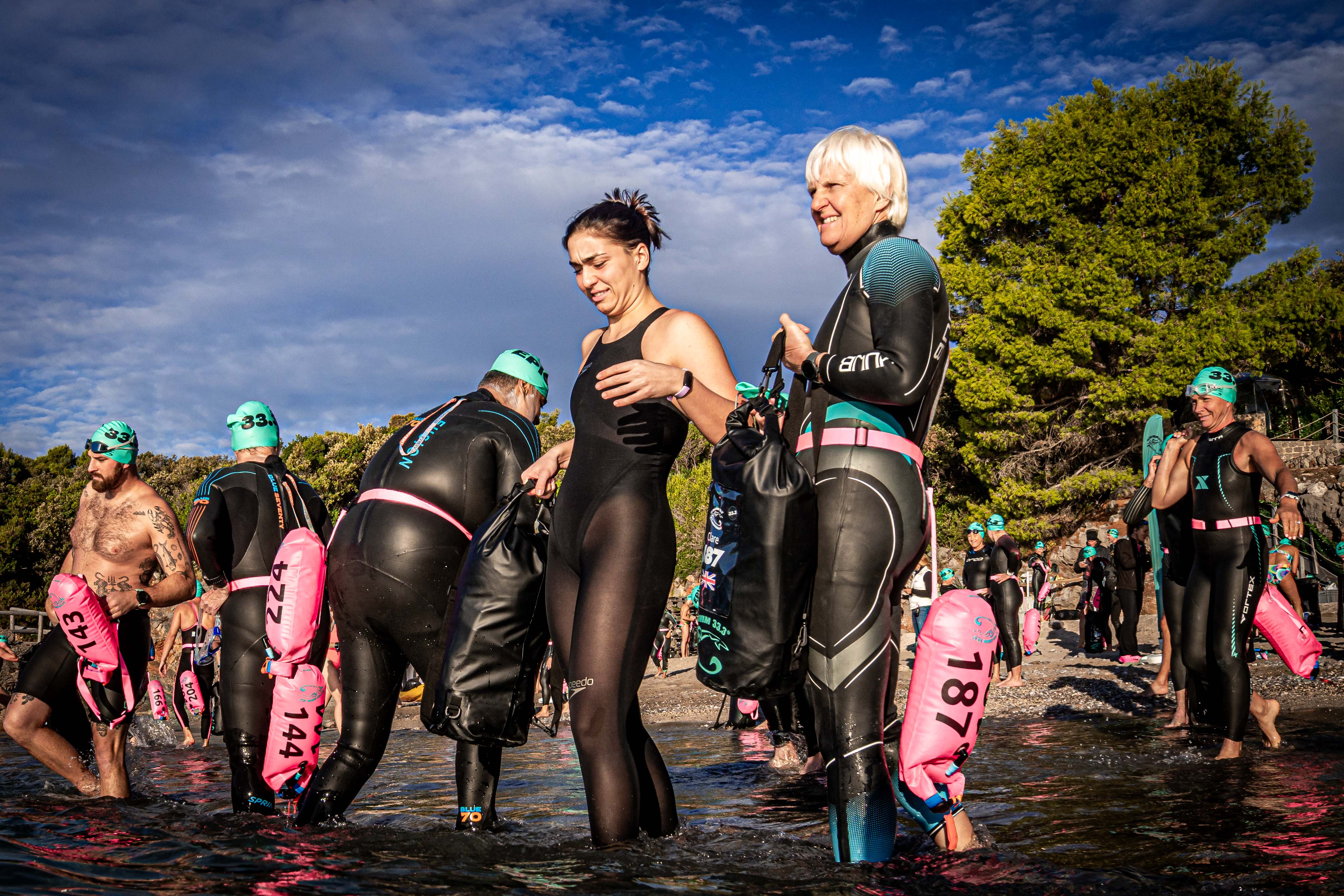 UltraSwim 33.3 #10 Montenegro, start line on the beach