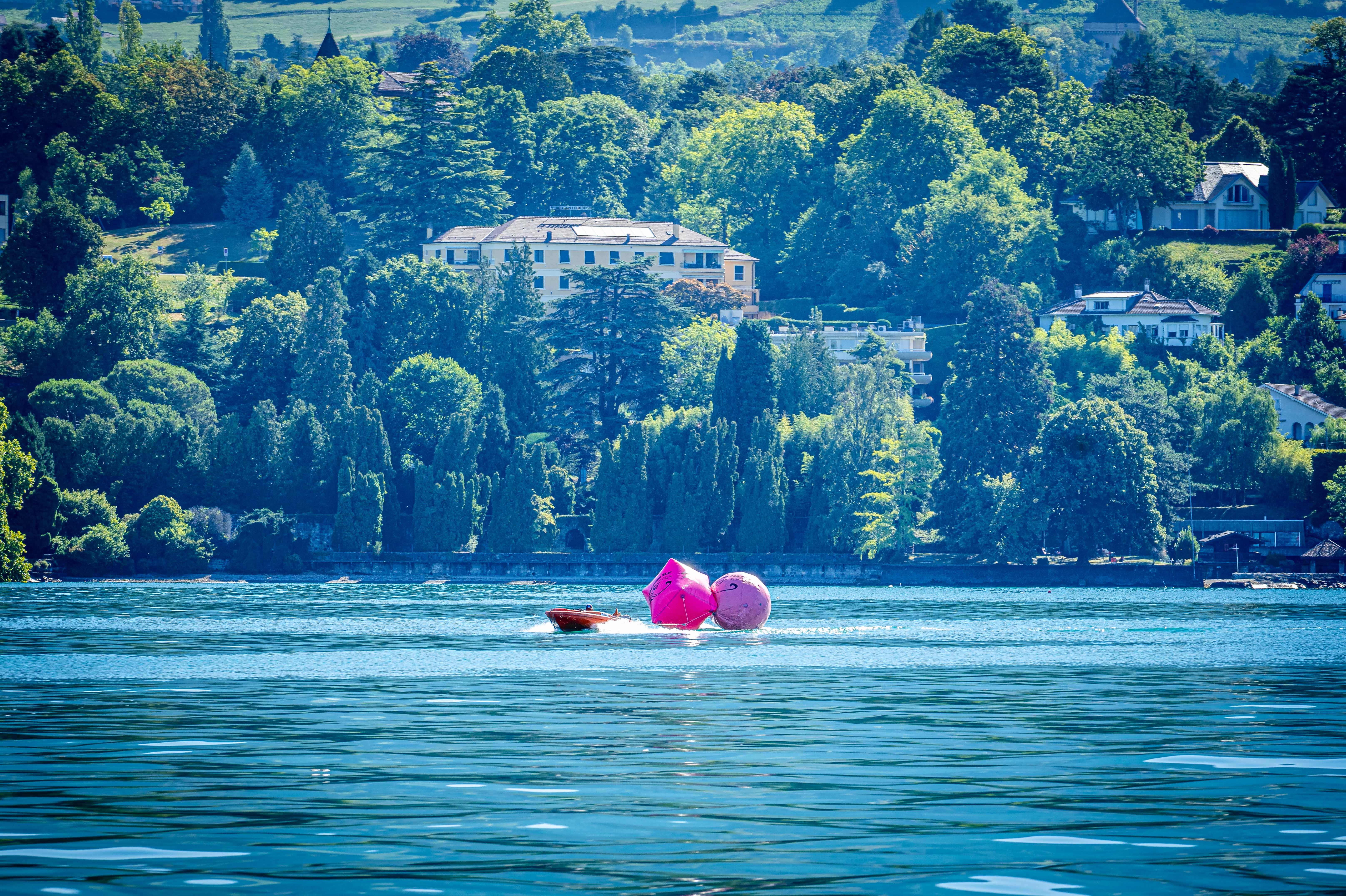 UltraSwim 33.3 #14 Switzerland, pink course buoys on Lake Geneva
