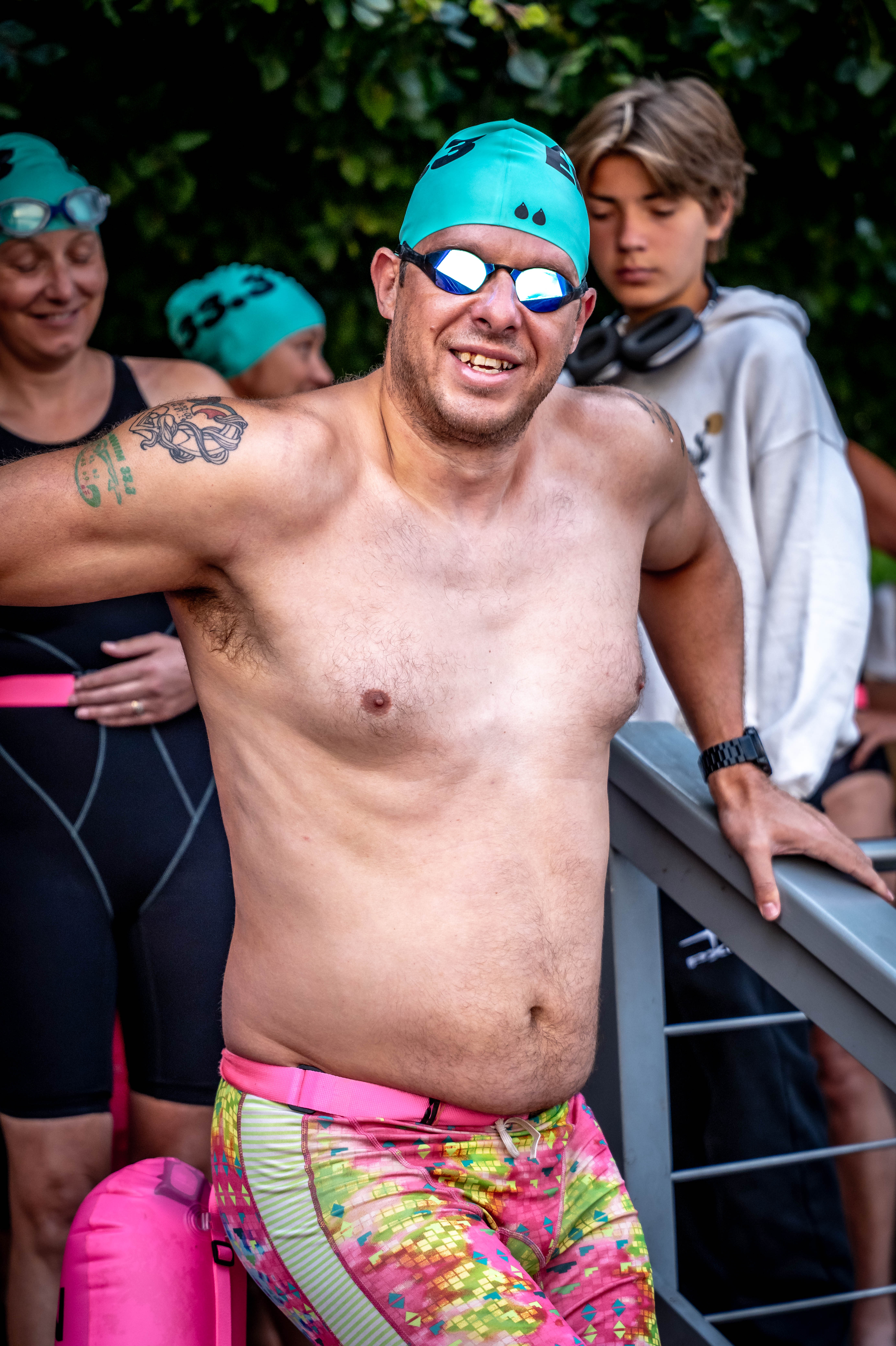 UltraSwim 33.3 #14 Switzerland, swimmer in TheMagic5 goggles and swim hat