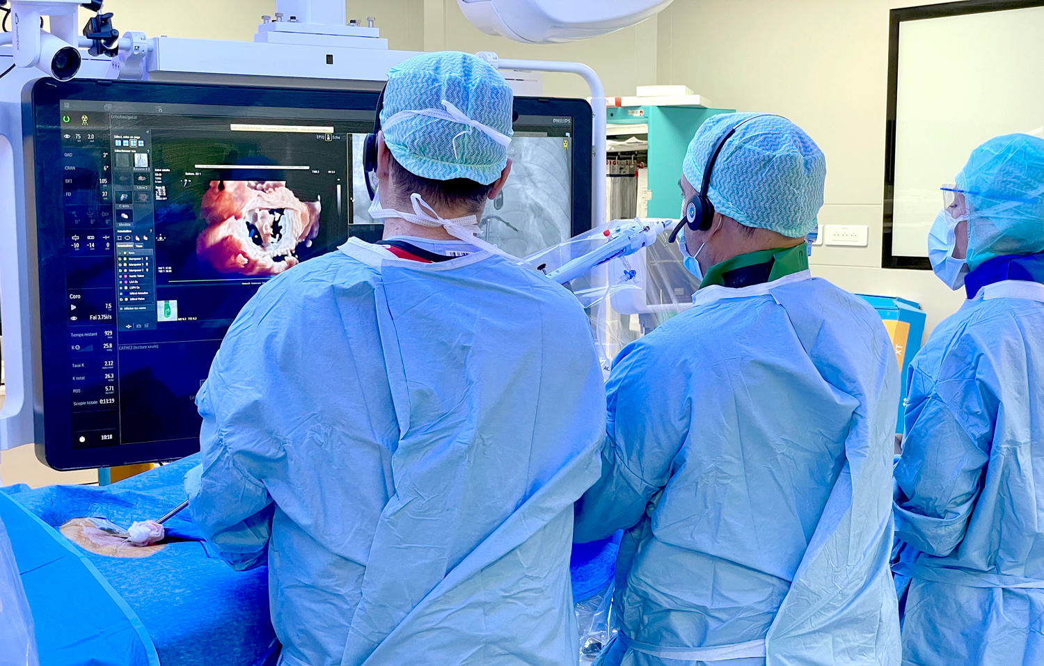 Physician using Medinbox in an interventional lab
