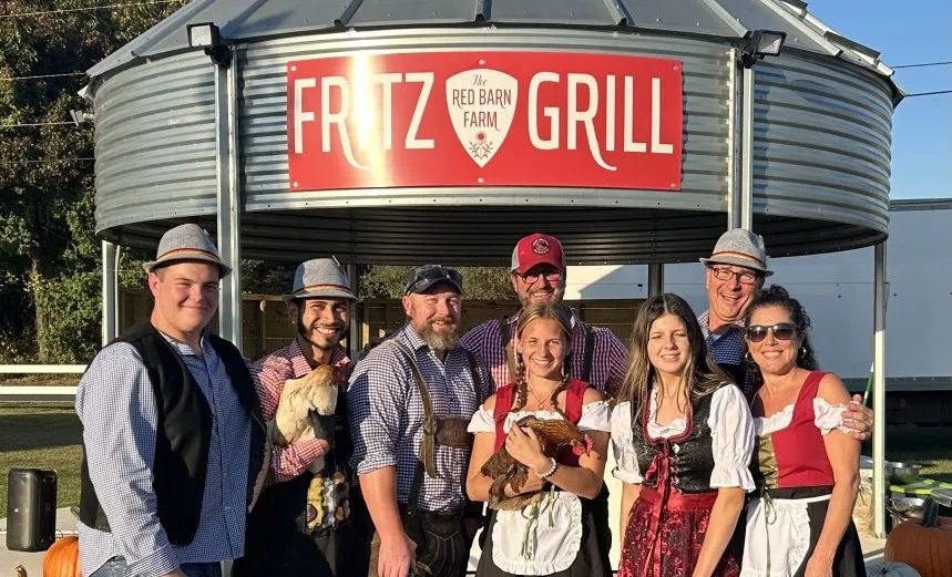 photo-oktoberfest-group-red-barn-farm-hammonton-nj