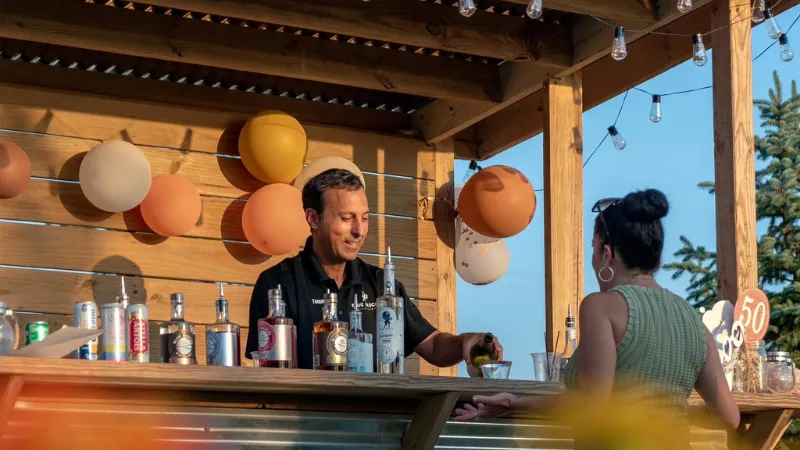 local-brews-spirits-outdoor-bar-red-barn-farm-hammonton-nj