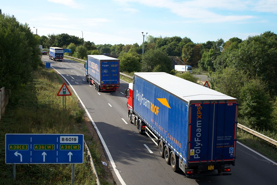 How to negotiate contracts with shippers