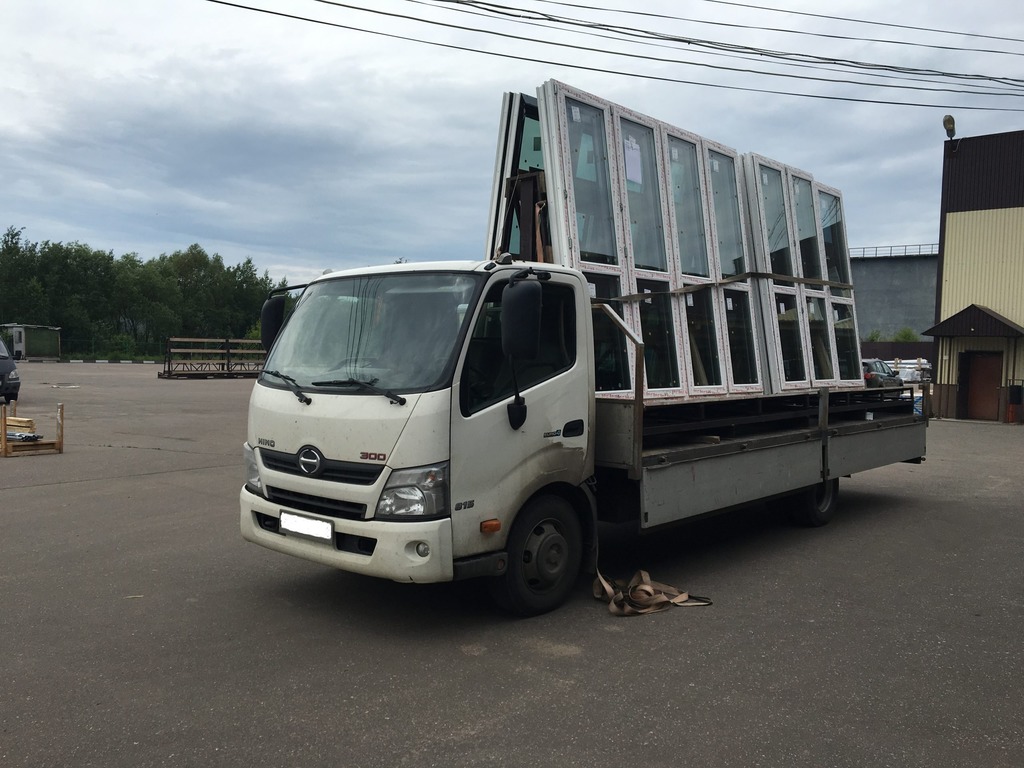 Автомобиль для перевозки стекла