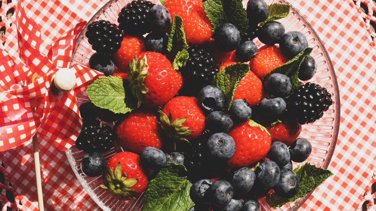 5 Foods in Season During Summer to Eat Now