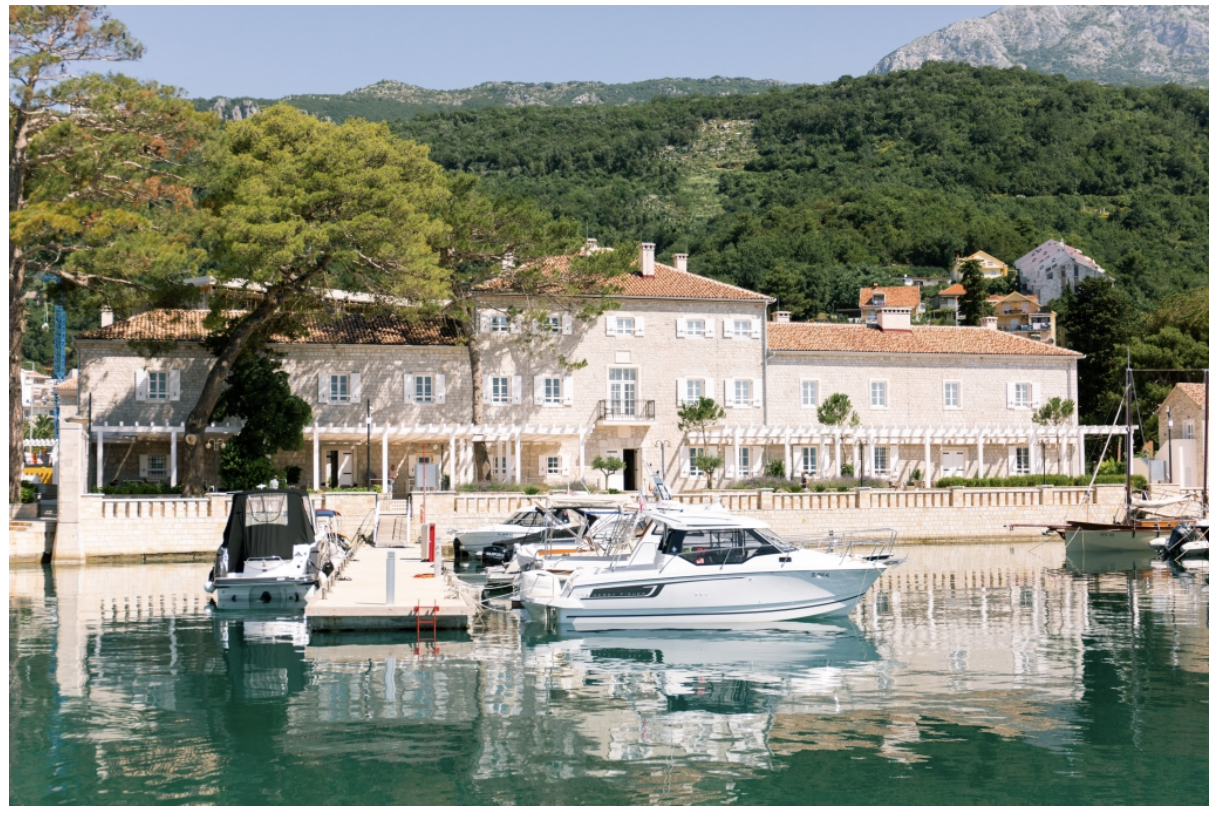 Lazure, Hotel & Marina with exceptional spa facilities