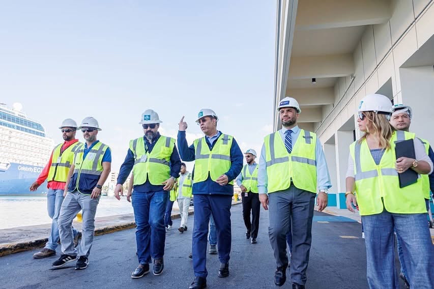 Eng. Josué A. Colón Ortiz visiting Pier 4 with port and cruise officials at San Juan Bay.