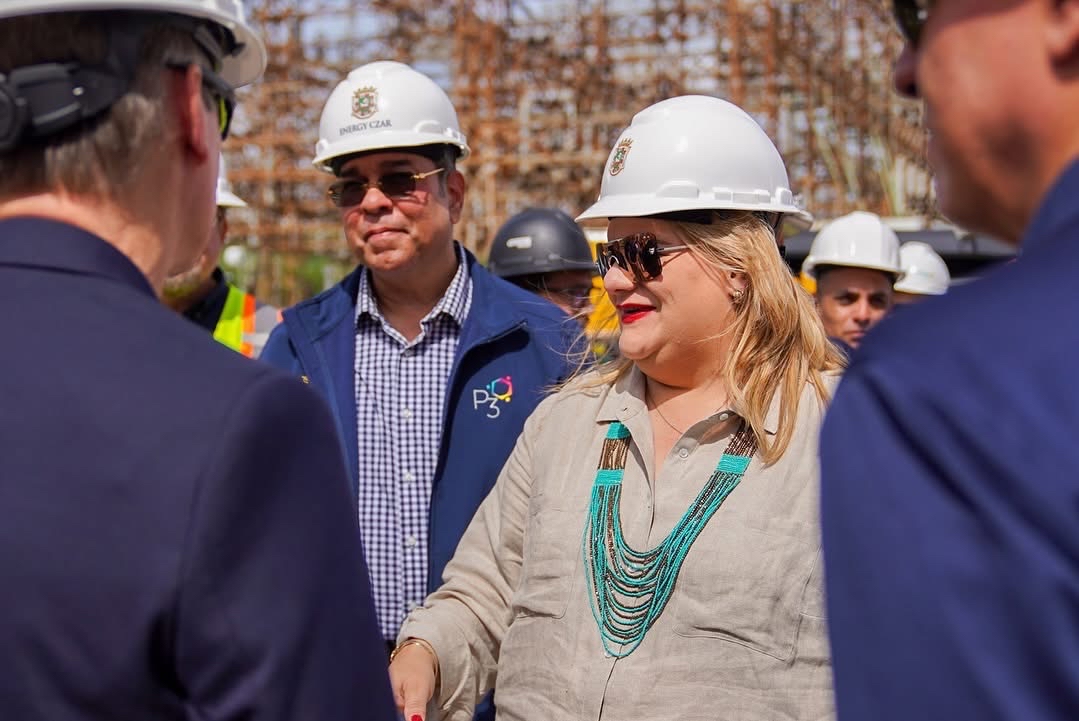 Governor Jenniffer González Colón with Eng. Josué A. Colón Ortiz and officials at Costa Sur Power Plant.