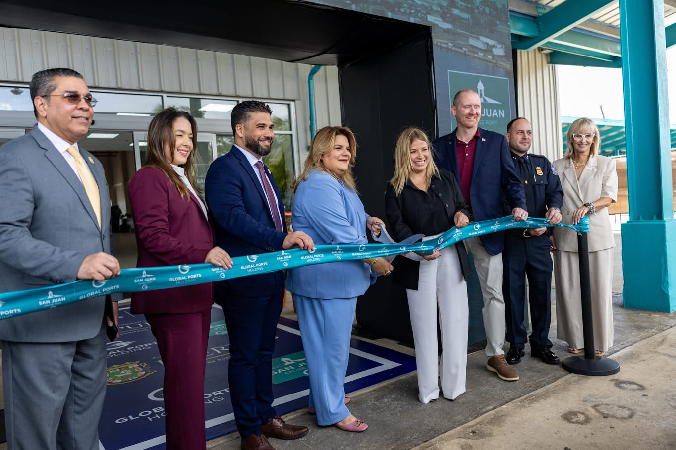 Governor Jenniffer González Colón, Engineer Josué A. Colón Ortiz, and other officials participate in the ribbon-cutting ceremony for the reopening of the renovated Pan American Pier West in San Juan.