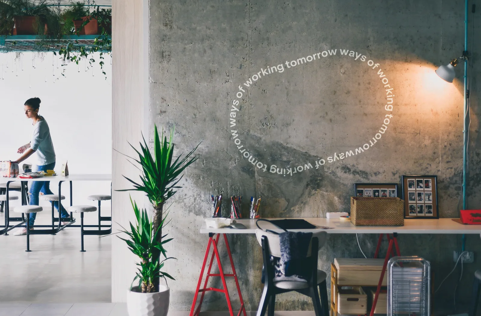 Büro - ways of working tomorrow Text an Betonwand