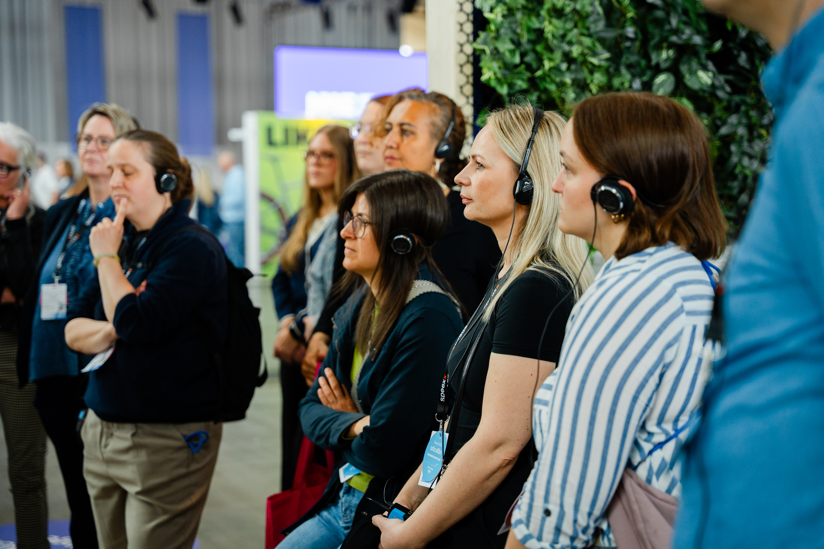 Besucherinnen und Besucher einer Guided Tour