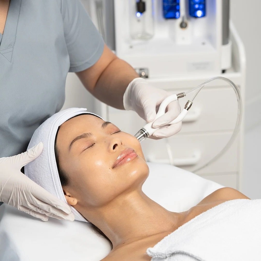 DiamondGlow Facial