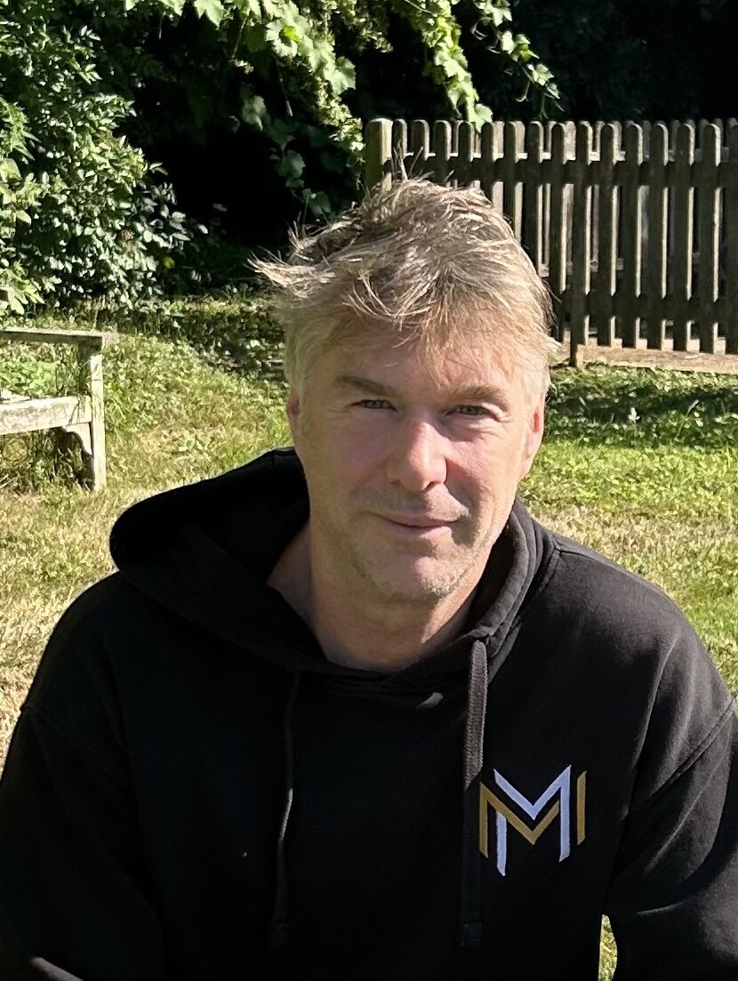 Mike Bellhouse, Monumental Leader