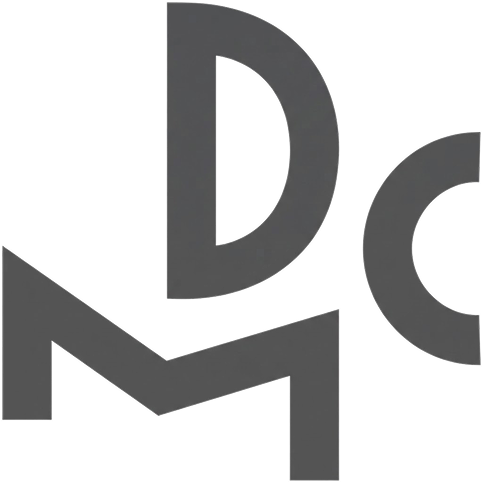 Grafisches Logo mit den stilisierten Buchstaben D, C und M in schwarzer Farbe auf transparentem Hintergrund.