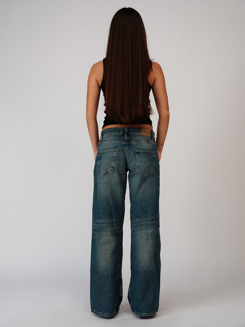Full length from behind