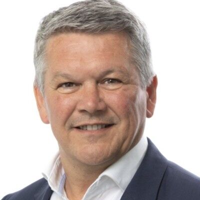 Michael de Visser — Managing Director & Head of Credit Investments, Seahawk Investments