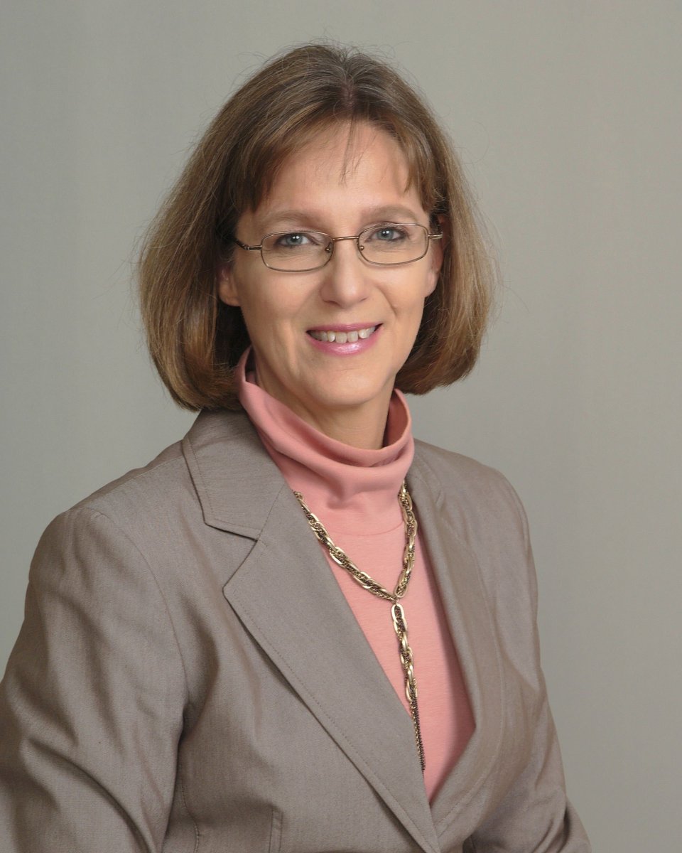 Andrea MacMillan