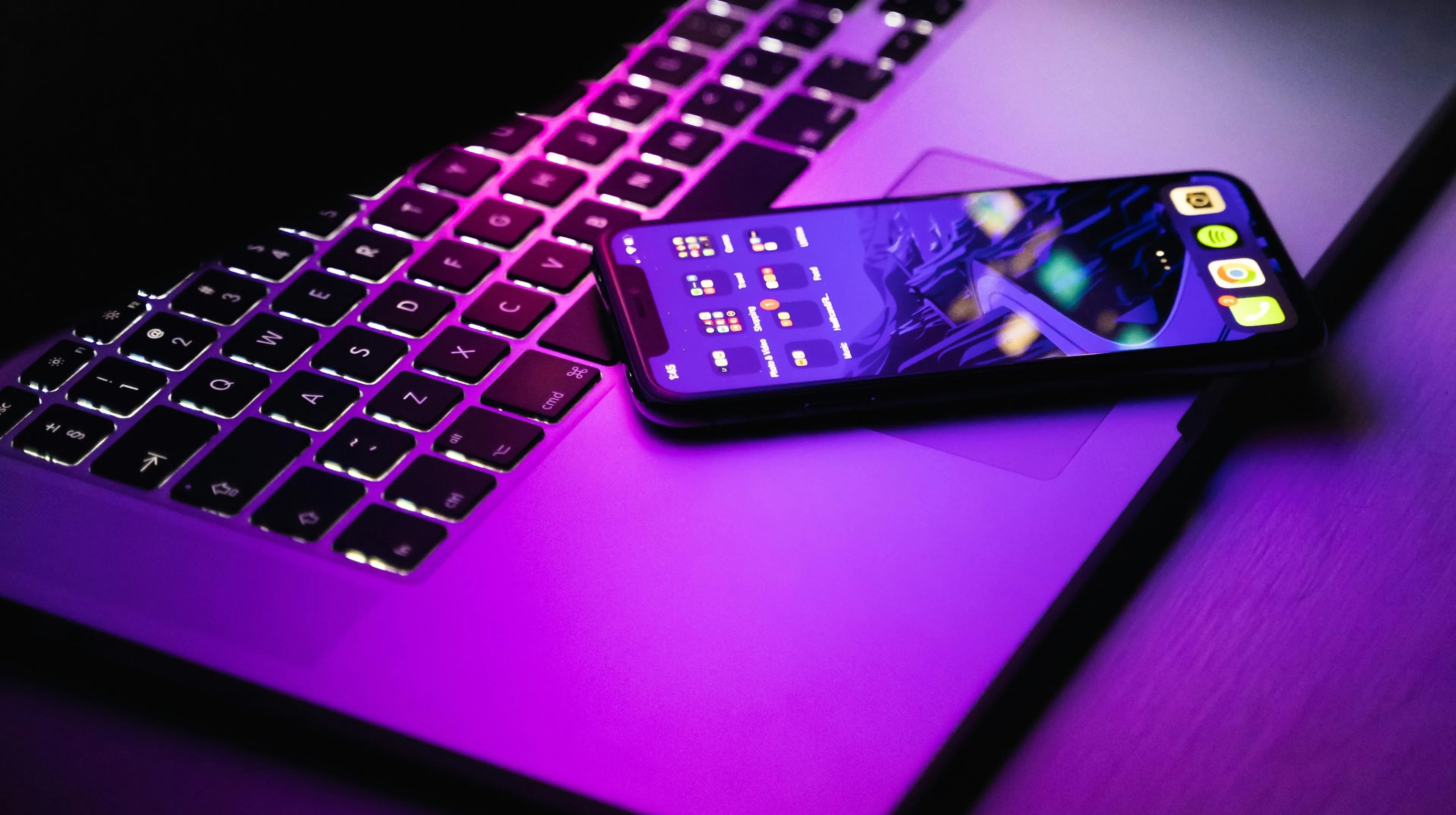 Erweiterter Datenschutz WhatsApp im geschäftlichen Einsatz