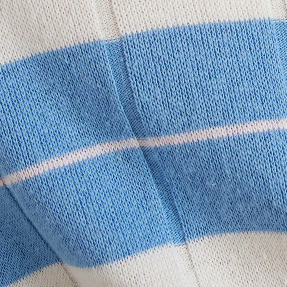 Close up of white sweate with blue stripes from Farah - eCommerce photography