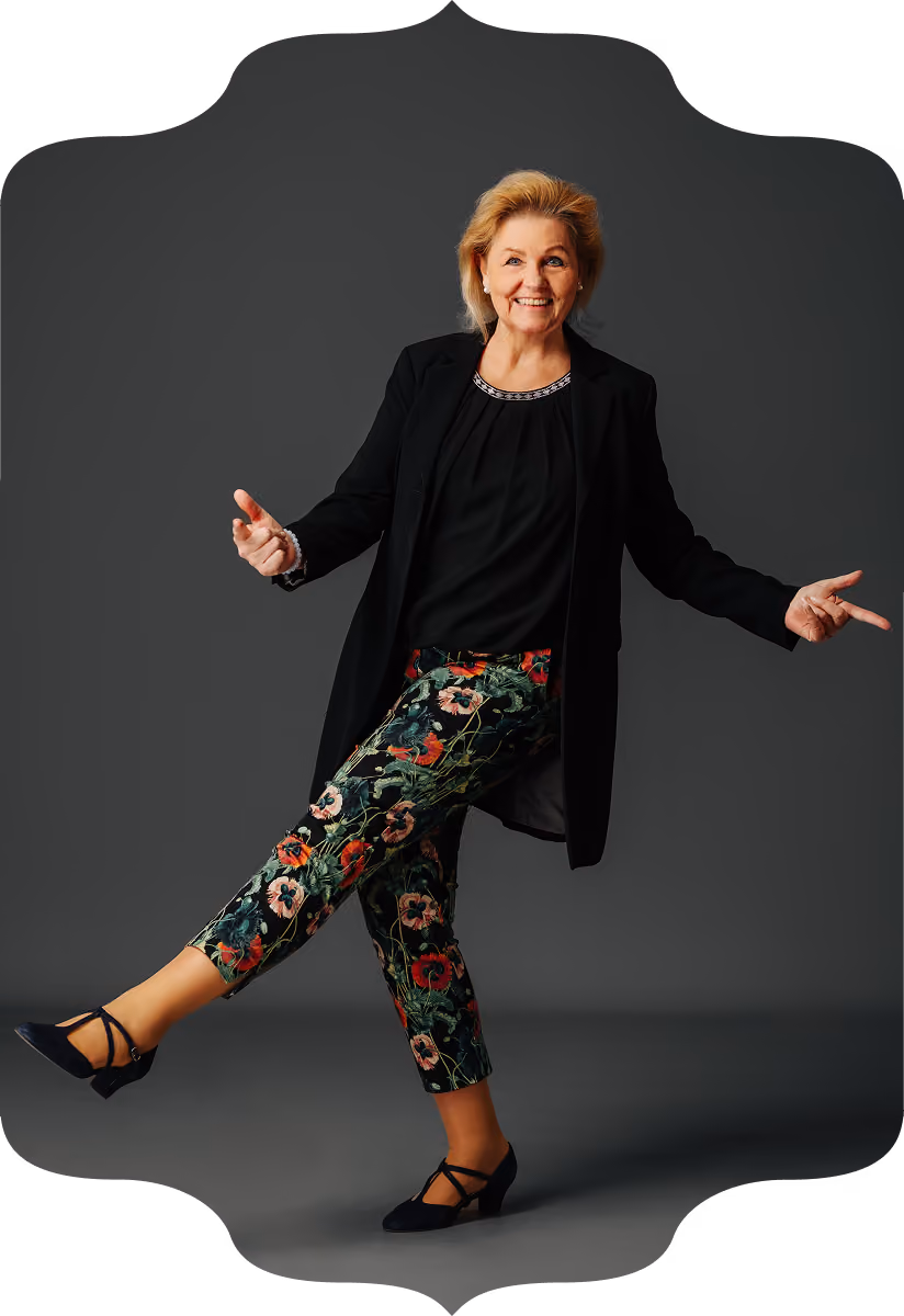 Ingried Dietrich in einer Tanzpose.