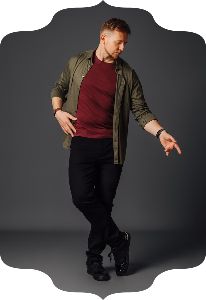 Jörg Dietrich in einer Tanzpose.