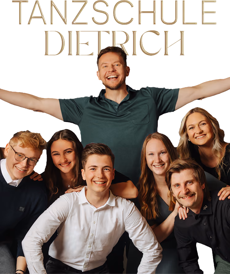 Mehrere Mitglieder der Tanzschule Dietrich posieren für ein Gruppenfoto.