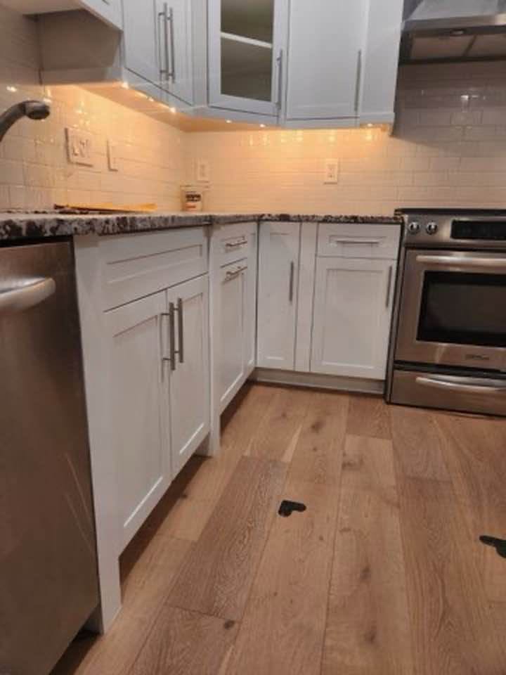 Kitchen cabinet corner painting