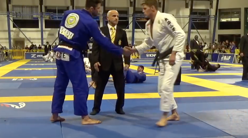 Technique and leverage are very important in Brazilian jiu-jitsu. Joint locks, chokeholds, and throws are among the techniques taught to BJJ students. BJJ training sessions are usually between one and two hours long. BJJ encourages physical fitness through intense mat workouts. Brazilian jiu-jitsu routines vary by school, but the majority emphasizes technique over strength or endurance. Warm-ups, technical drills, and sparring are all common components of BJJ sessions.