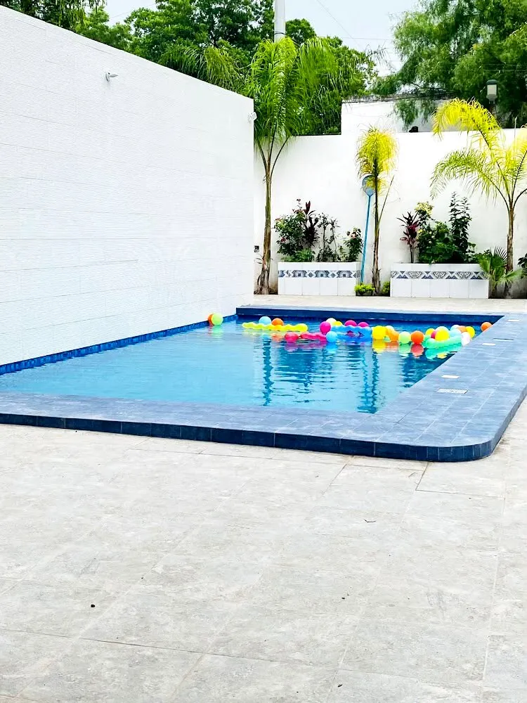 Alberca decorada para eventos, Quinta Azul García