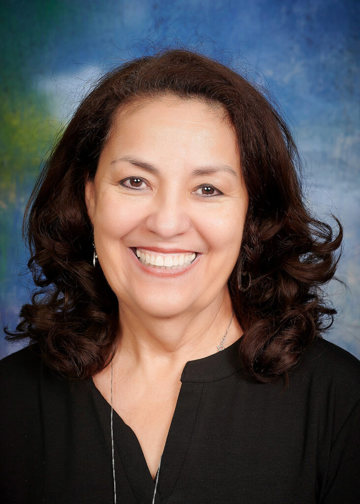 Linda G. Santos staff directory portrait photo