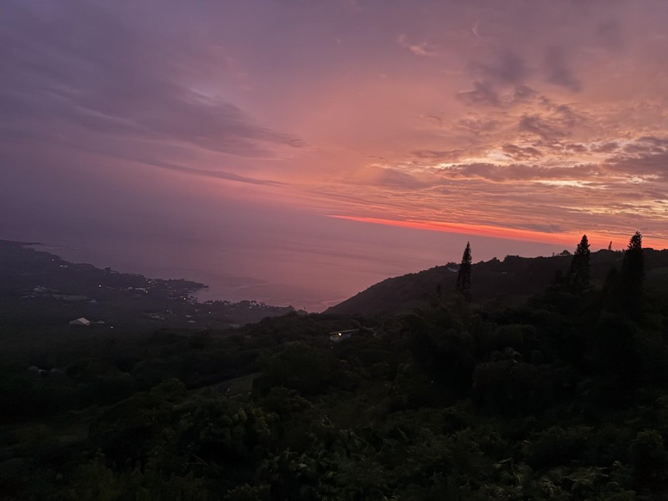Sunset over Kealakekua Bay from Captain Cook on the Big Island of Hawai‘i