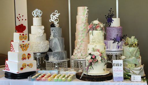 How Much Does a Wedding Cake Cost