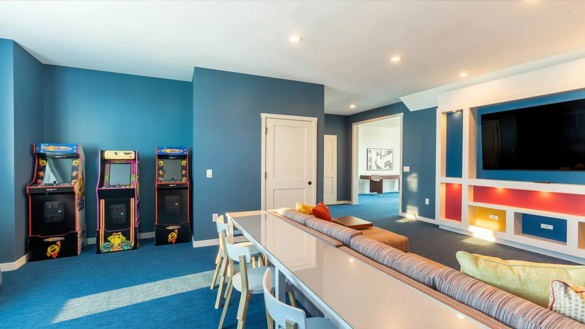 11 Bedroom House playroom
