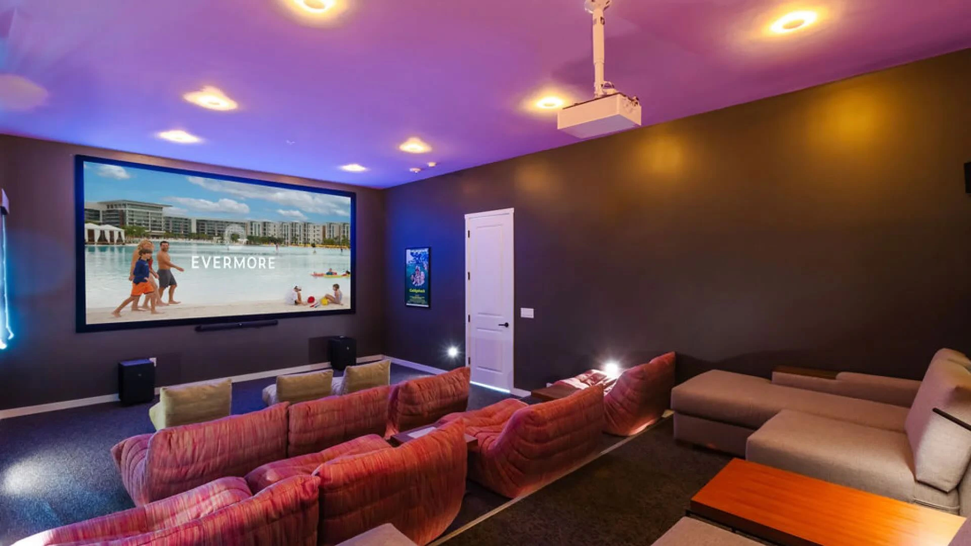 10 Bedroom House with Theater theater room