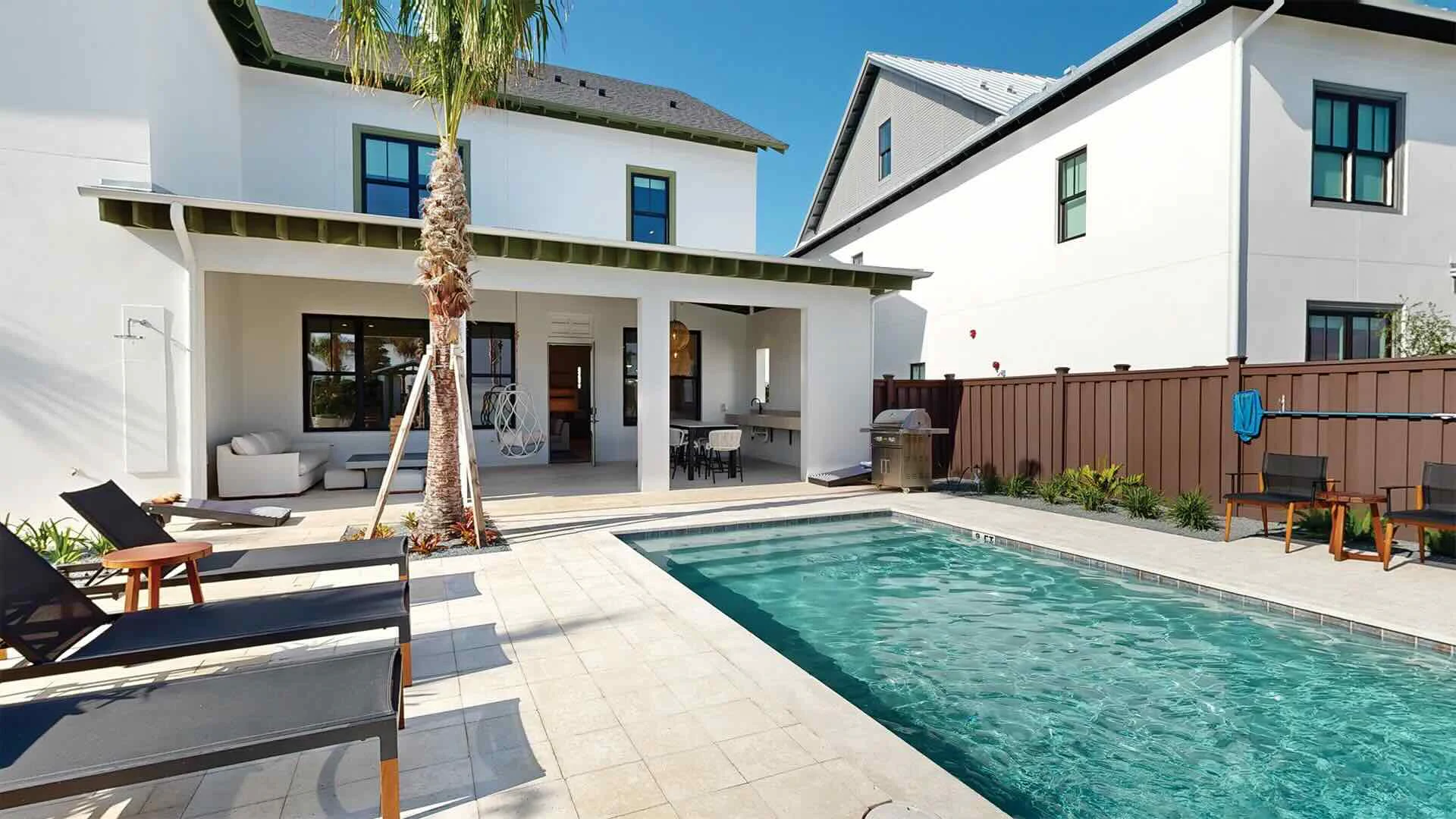 7 Bedroom House pool