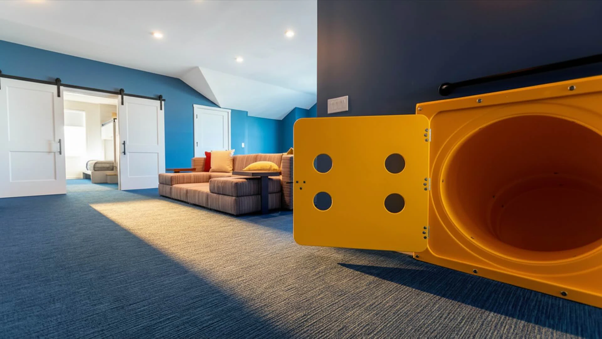 11 Bedroom House kids slide