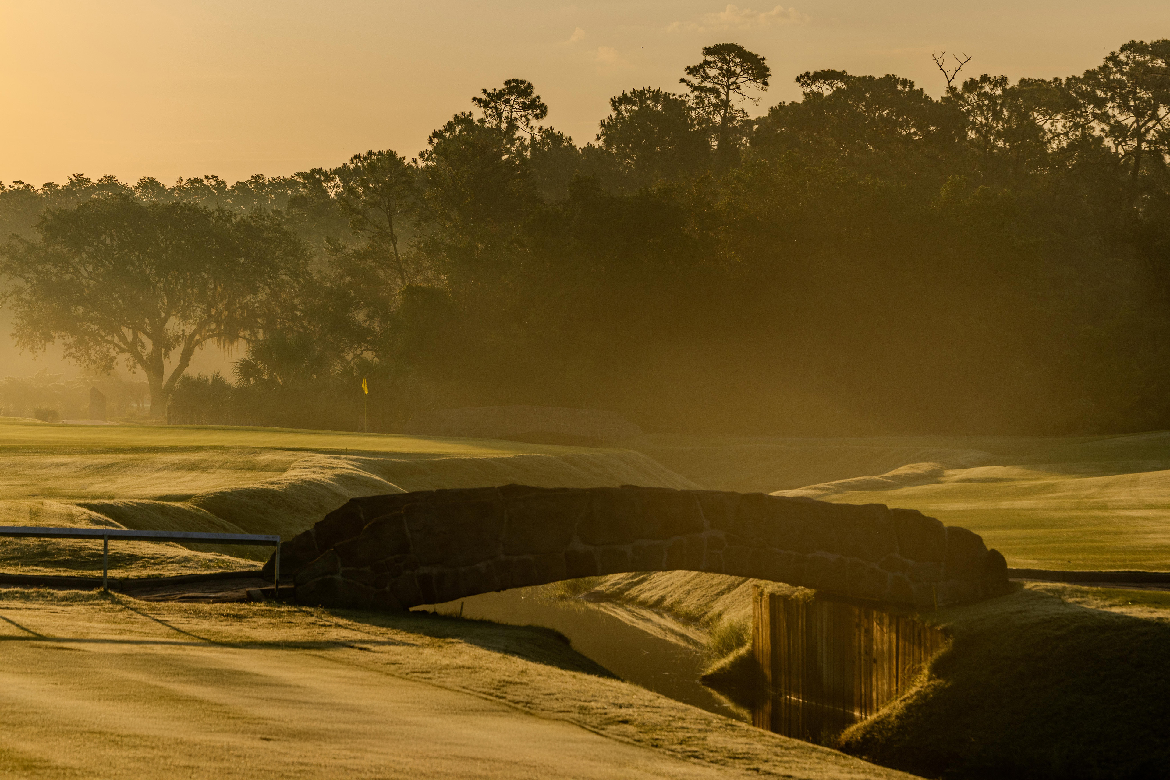 Links 18 stone bridge on the golf course