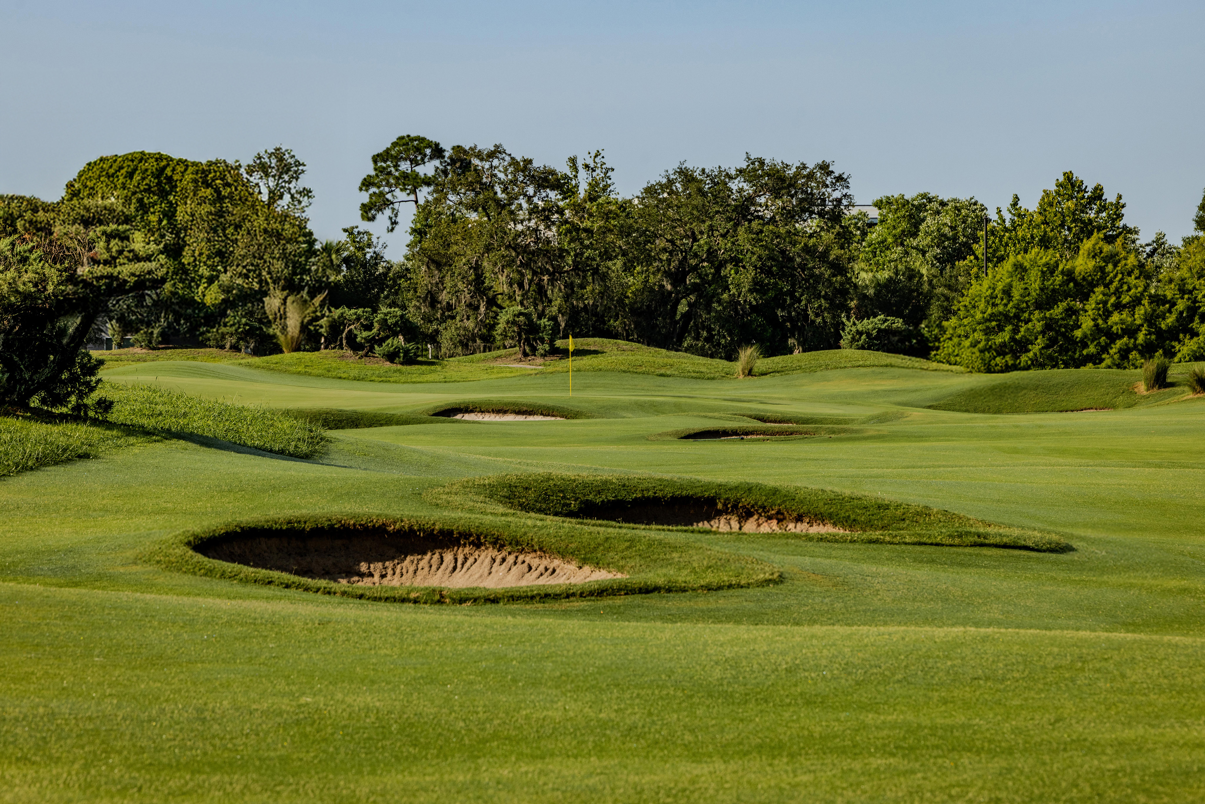 Links Hole 6 approach shot