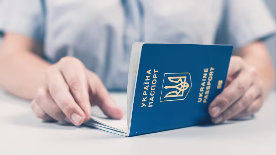 Schengen Vizesiyle Seyahat Ederken Bilmeniz Gerekenler Schengen vizesi aldıktan sonra en çok kafa karıştıran konulardan biri sınır kontrolleri ve ilk giriş ülkesi kuralı oluyor. Vize süreci tamamlandıktan sonra seyahatin sorunsuz ilerleyeceği düşünülüyor a
