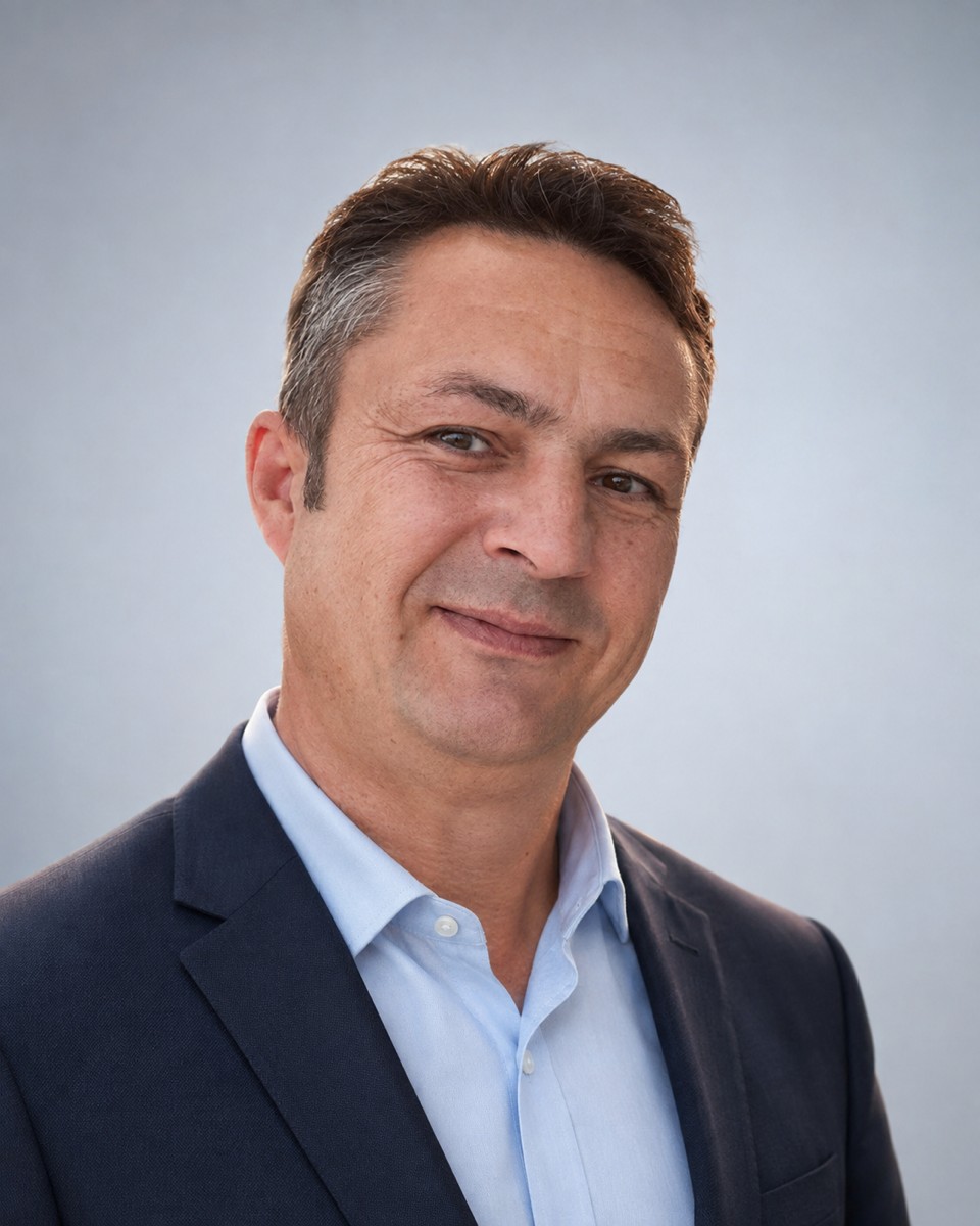 Porträt von Patrick Dießl, Inhaber von Wall-Art-Design Werbetechnik.