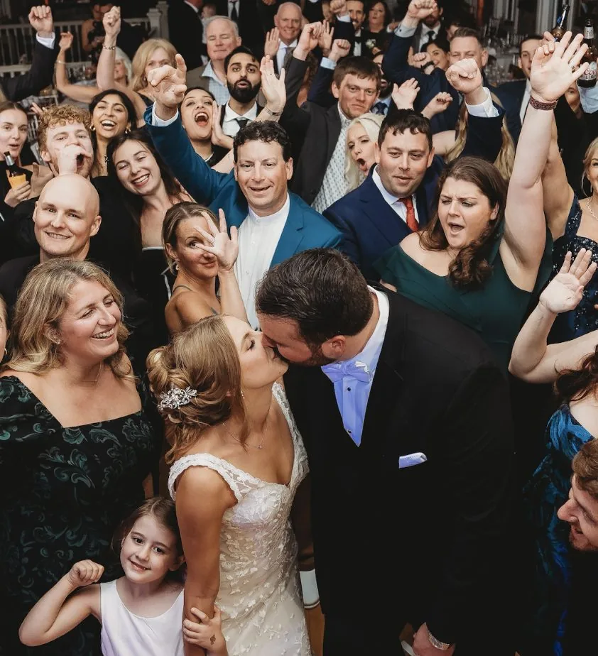 Newlyweds first kiss on the dance floor