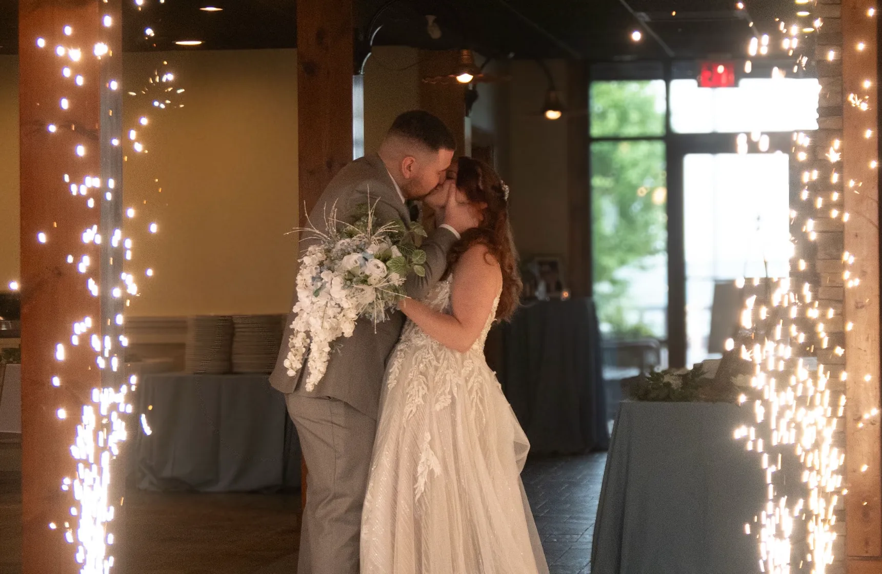Cold sparkles for wedding