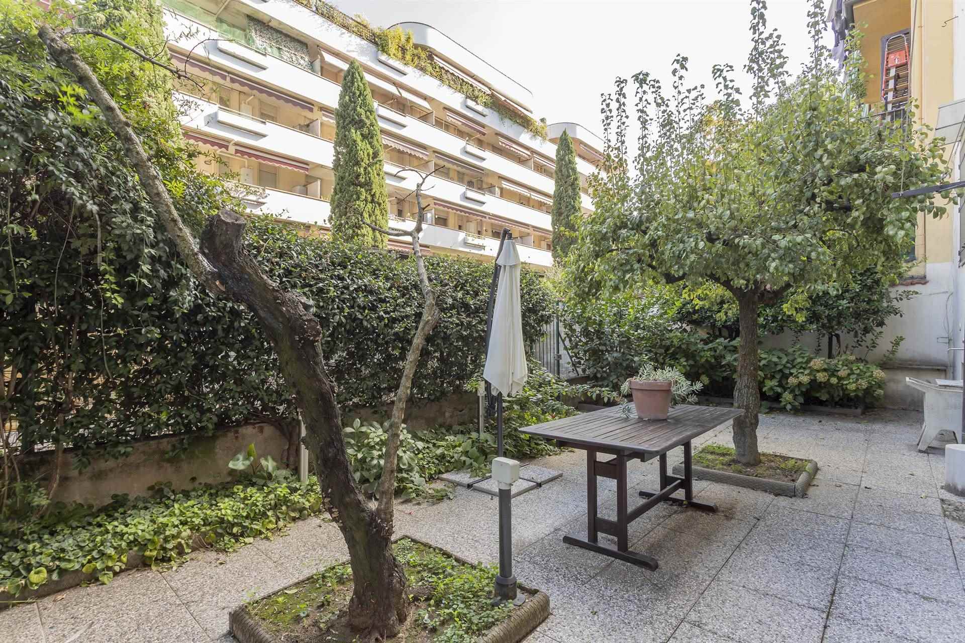 Appartamento in vendita a Firenze, Lungarno del Pignone – foto 4 di 39