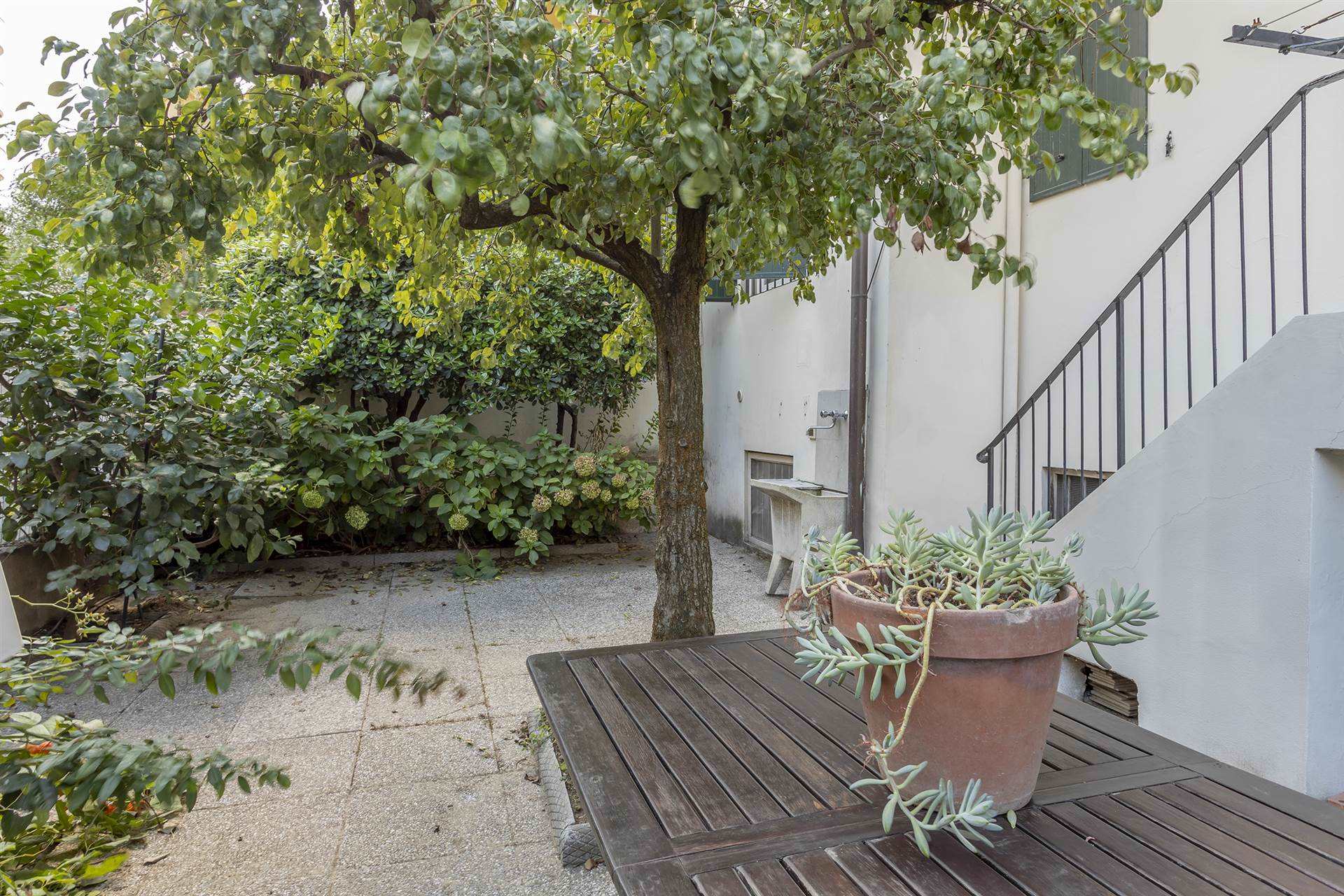 Appartamento in vendita a Firenze, Lungarno del Pignone – foto 5 di 39