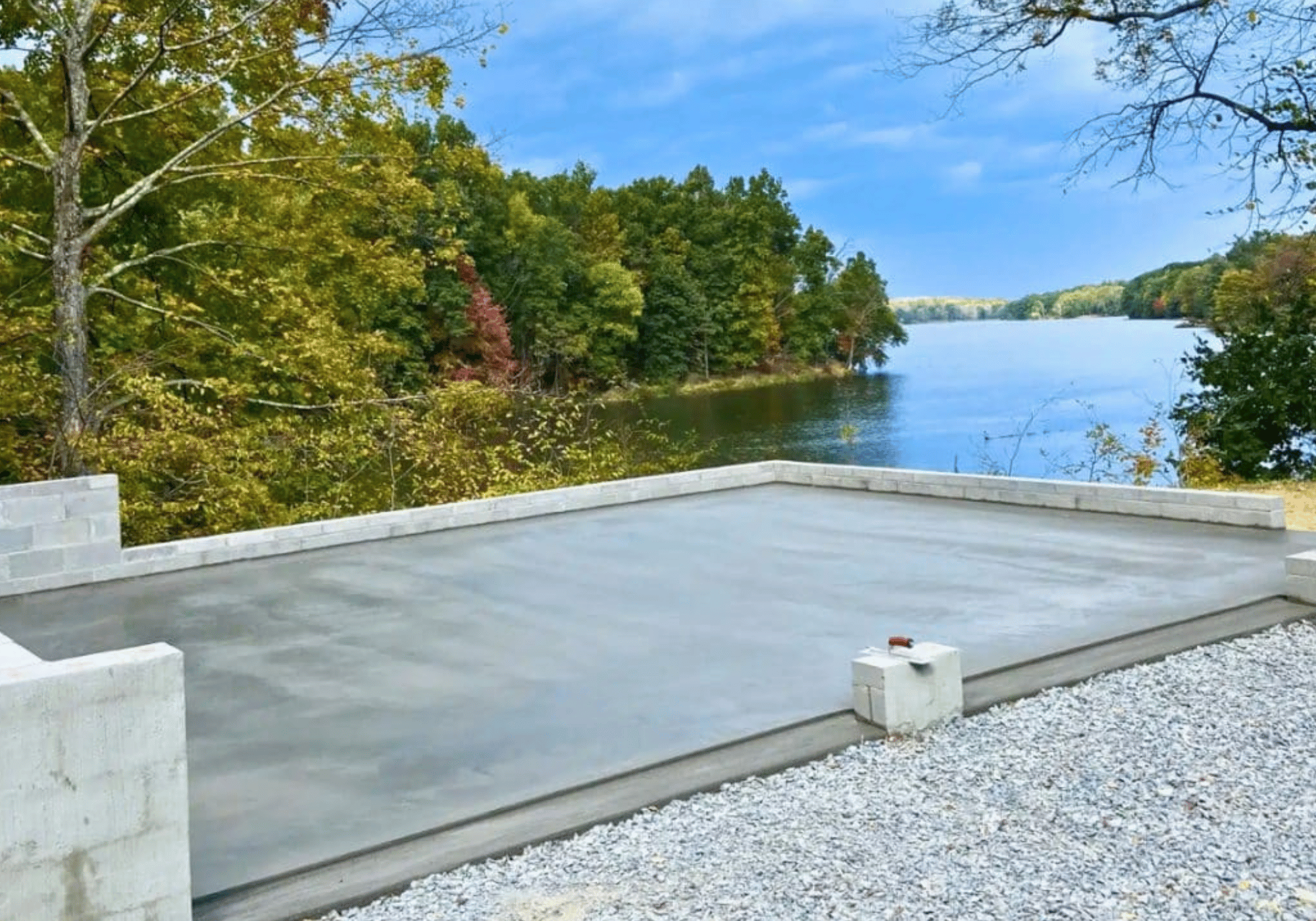 Concrete garage pad engineering in Mississauga
