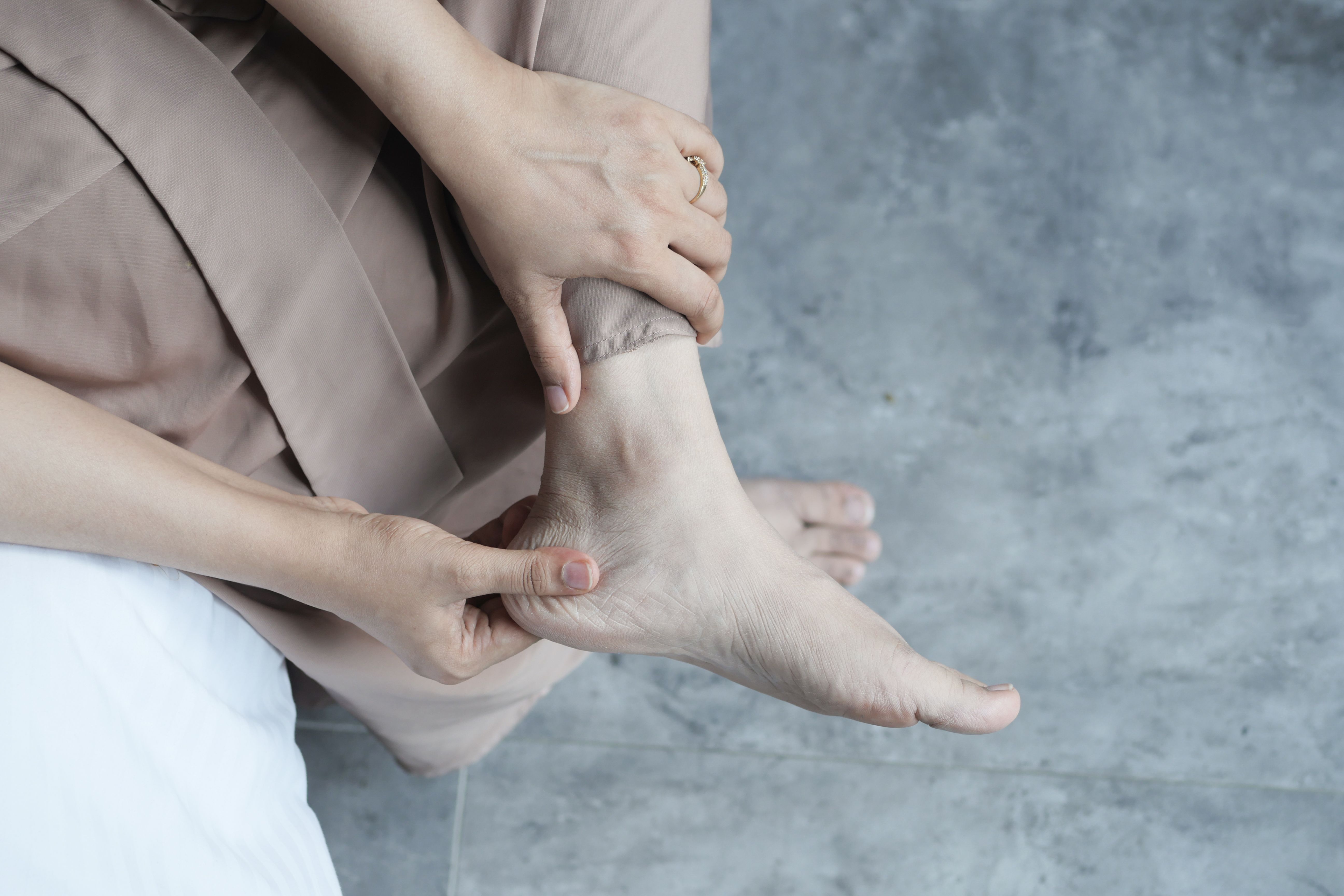 Fulton ranks among the best insoles for Morton's neuroma and nerve pain in 2026. Compare metatarsal cushioning built to relieve pressure on foot nerves.
