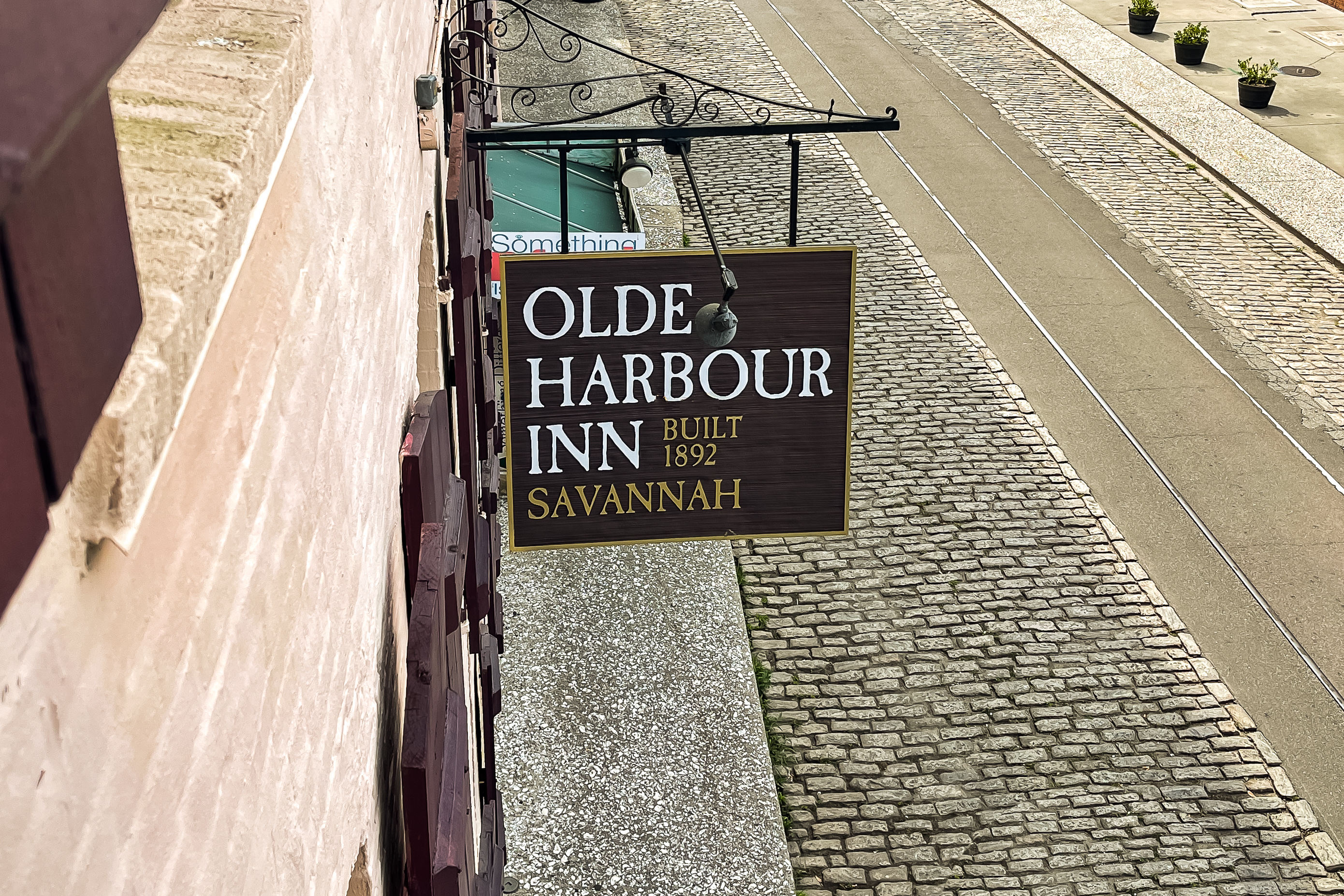 Olde Harbour Inn exterior on historic River Street, Savannah