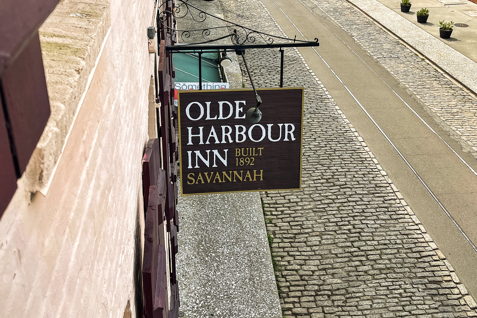 Olde Harbour Inn
