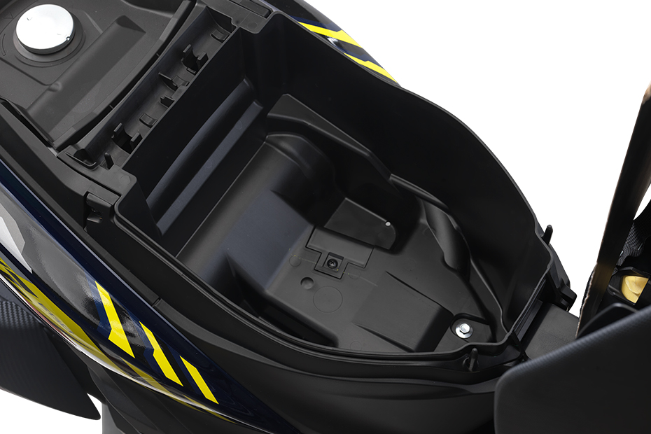 Y15ZR front air scoop feature